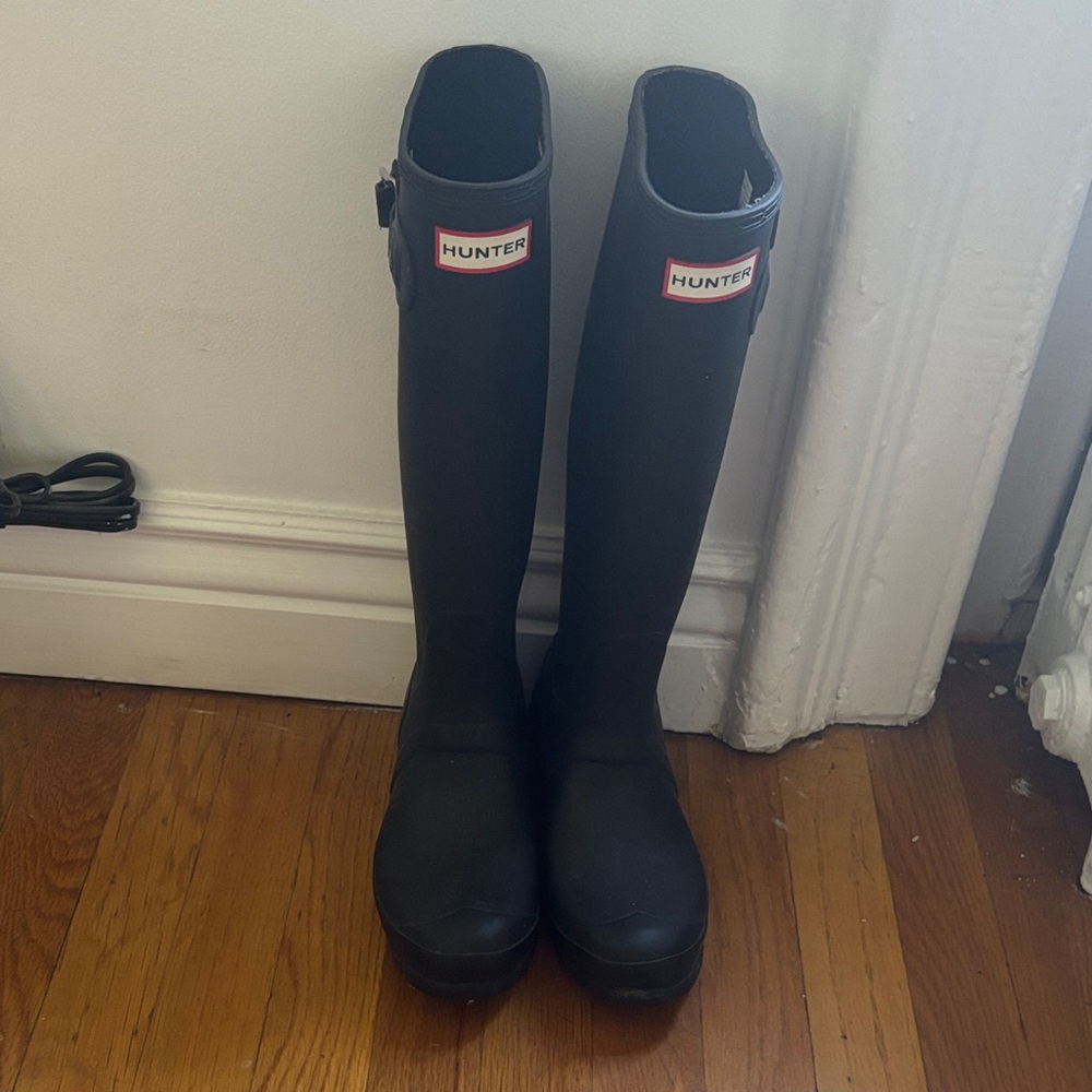Hunter Classic Black Knee-High Boots